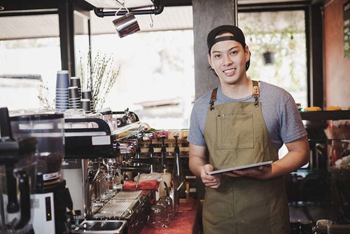 barista en cafetería